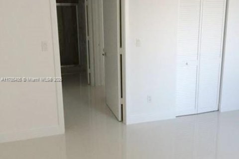 Condominio en venta en Miami, Florida, 2 dormitorios, 108.6 m2 № 1875476 - foto 15