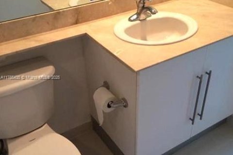 Condominio en venta en Miami, Florida, 2 dormitorios, 108.6 m2 № 1875476 - foto 10
