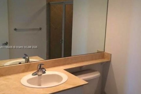 Condominio en venta en Miami, Florida, 2 dormitorios, 108.6 m2 № 1875476 - foto 18
