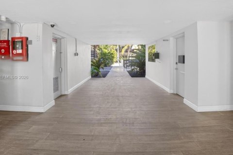 Condo in Miami, Florida, 3 bedrooms № 2245051 - photo 25