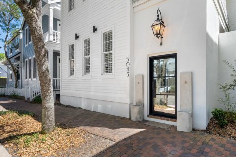 Commercial property in Gainesville, Florida 3 bedrooms, 247.21 sq.m. № 1880756 - photo 2