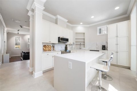 Commercial property in Gainesville, Florida 3 bedrooms, 247.21 sq.m. № 1880756 - photo 8