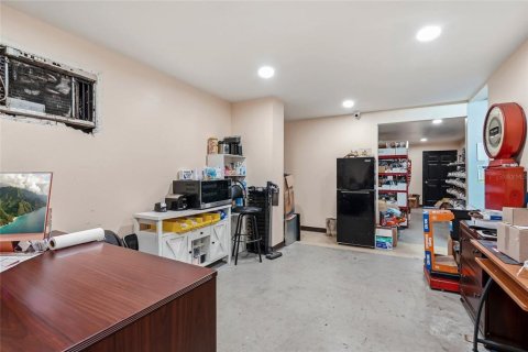 Immobilier commercial à vendre à Dover, Floride: 1124.12 m2 № 2207874 - photo 13
