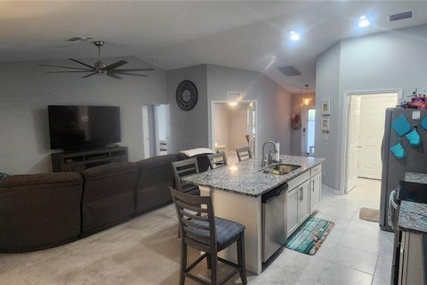 Casa en venta en Port Charlotte, Florida, 3 dormitorios, 135.45 m2 № 1515733 - foto 7