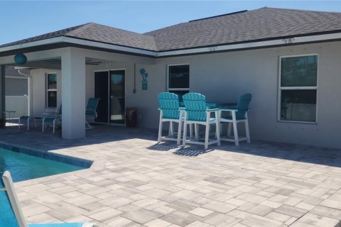 Casa en venta en Port Charlotte, Florida, 3 dormitorios, 135.45 m2 № 1515733 - foto 25