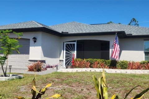 Casa en venta en Port Charlotte, Florida, 3 dormitorios, 135.45 m2 № 1515733 - foto 1