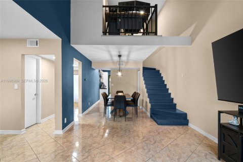 Townhouse in Sunrise, Florida 3 bedrooms, 140.1 sq.m. № 2060957