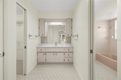 Купить виллу или дом в Венеция, Флорида 8 комнат, 220.74м2, № 2324219 - фото 30