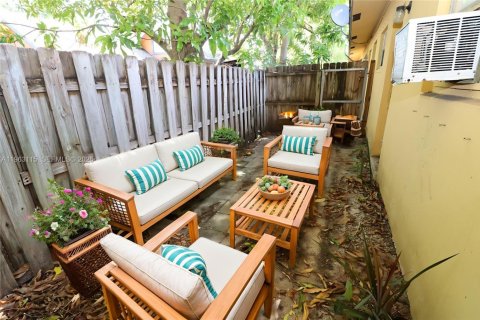 Apartamento en alquiler en Fort Lauderdale, Florida, 1 dormitorio, 60.39 m2 № 2025845 - foto 3