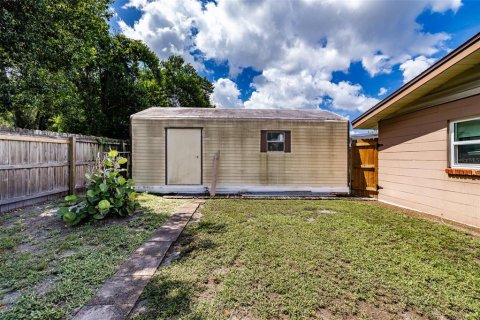House in Brandon, Florida 2 bedrooms, 128.95 sq.m. № 2304502 - photo 23