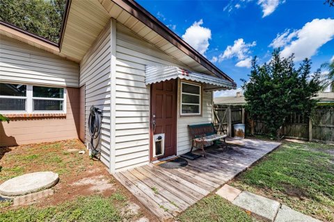 House in Brandon, Florida 2 bedrooms, 128.95 sq.m. № 2304502 - photo 20