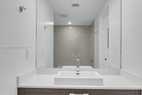 Condominio en venta en Miami, Florida, 1 dormitorio, 63.55 m2 № 2049554 - foto 21