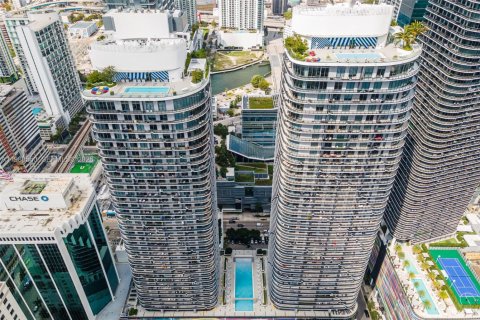 Condominio en venta en Miami, Florida, 1 dormitorio, 63.55 m2 № 2049554 - foto 3