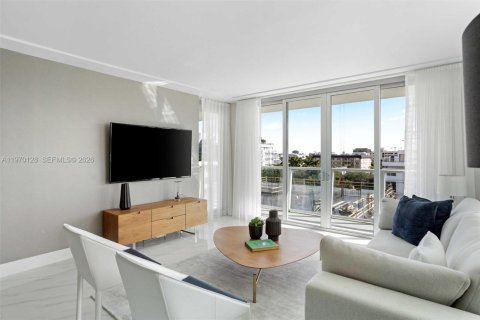 Condominio en venta en Bay Harbor Islands, Florida, 3 dormitorios, 120.4 m2 № 2030853 - foto 30