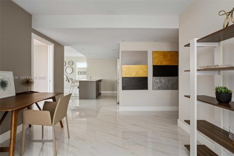 Condominio en venta en Bay Harbor Islands, Florida, 3 dormitorios № 2030853 - foto 9