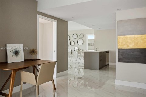 Condominio en venta en Bay Harbor Islands, Florida, 3 dormitorios № 2030853 - foto 10