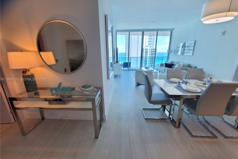 Condominio en alquiler en Sunny Isles Beach, Florida, 2 dormitorios № 2081342 - foto 22