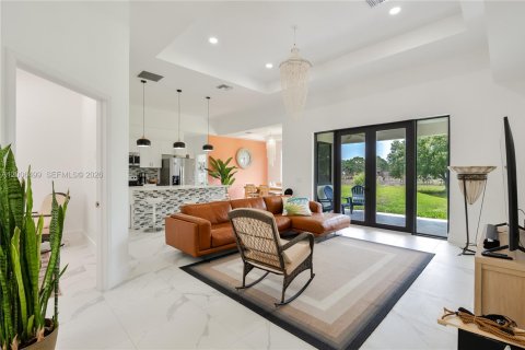 Villa ou maison à vendre à Clewiston, Floride: 3 chambres, 172.43 m2 № 2071013 - photo 6
