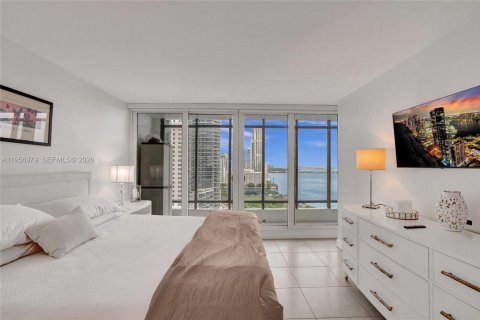 Condominio en alquiler en Miami, Florida, 2 dormitorios, 129.13 m2 № 2011813 - foto 13