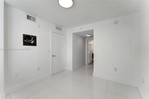 Copropriété à vendre à Miami Beach, Floride: 3 chambres, 207.26 m2 № 1943689 - photo 29
