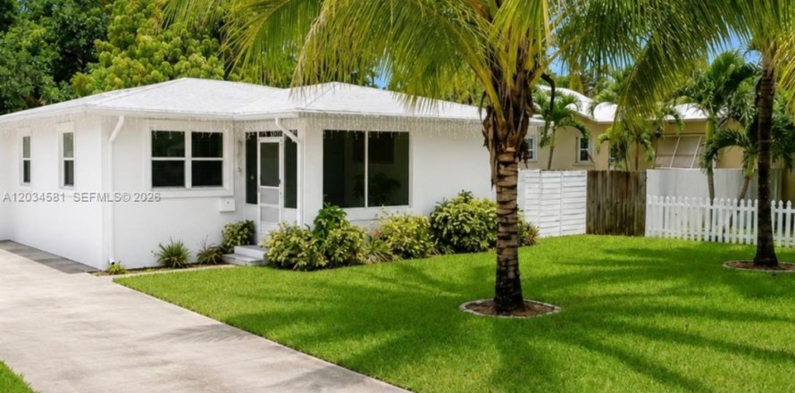 Villa ou maison à Hollywood, Floride 3 chambres, 110.74 m2 № 2184566