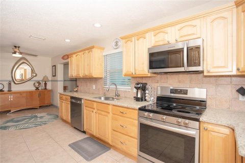 Casa en venta en Gulfport, Florida, 3 dormitorios, 149.67 m2 № 1910943 - foto 7