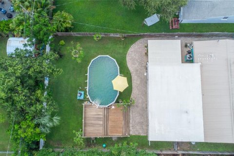 House in Gulfport, Florida 3 bedrooms, 149.67 sq.m. № 1910943 - photo 30
