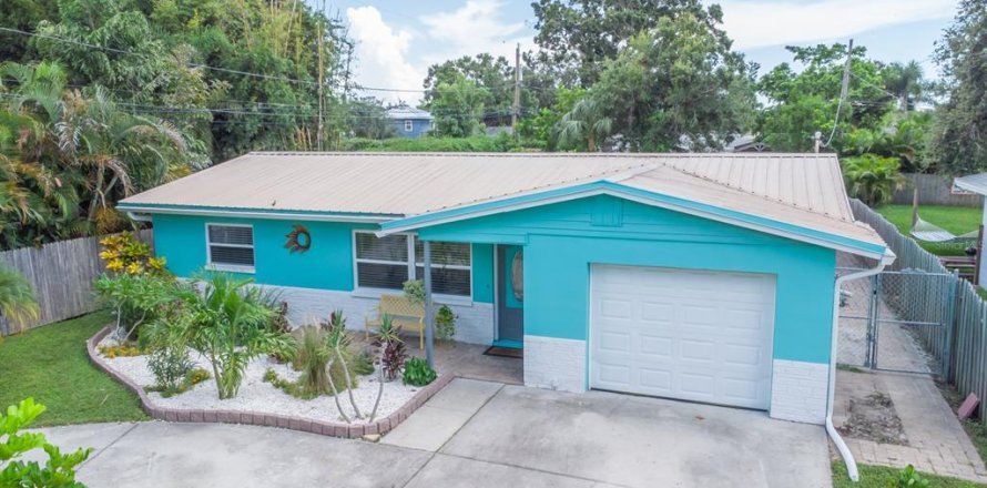 Casa en Gulfport, Florida 3 dormitorios, 149.67 m2 № 1910943