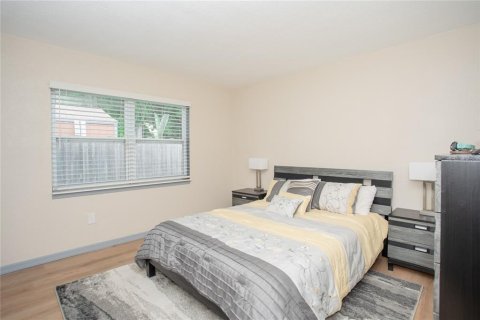 House in Gulfport, Florida 3 bedrooms, 149.67 sq.m. № 1910943 - photo 21