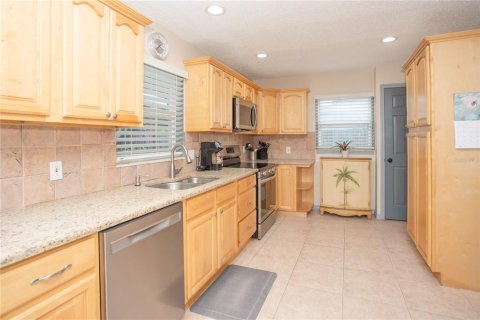 House in Gulfport, Florida 3 bedrooms, 149.67 sq.m. № 1910943 - photo 10