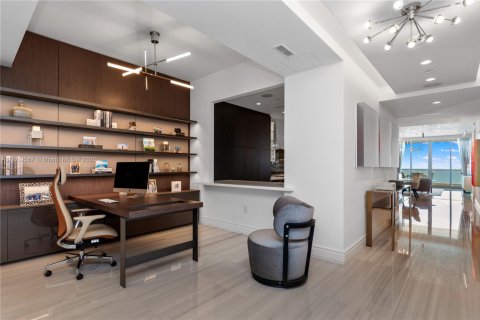 Condo in Sunny Isles Beach, Florida, 4 bedrooms  № 1775775 - photo 10
