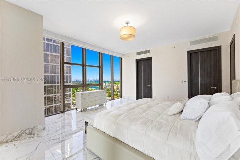 Copropriété à vendre à Bal Harbour, Floride: 4 chambres, 342.62 m2 № 2088441 - photo 24