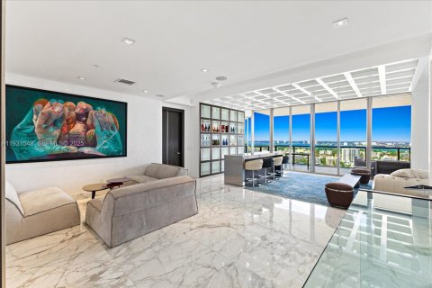 Copropriété à vendre à Bal Harbour, Floride: 4 chambres, 342.62 m2 № 2088441 - photo 12
