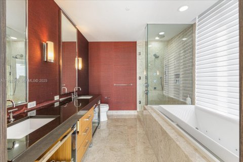 Copropriété à vendre à Bal Harbour, Floride: 4 chambres, 342.62 m2 № 2088441 - photo 19