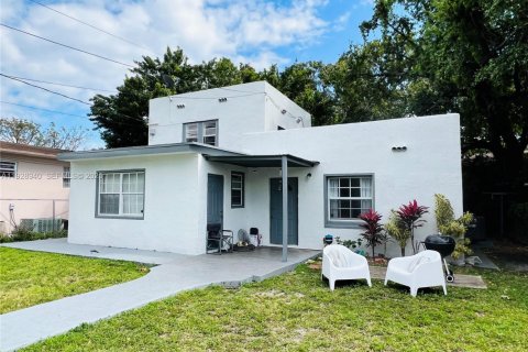 Снять в аренду квартиру в Майами, Флорида 37.16м2, № 1992131 - фото 3