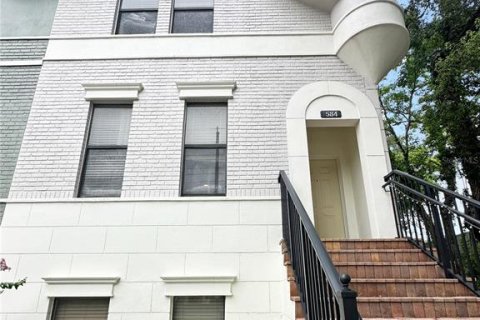Touwnhouse à vendre à Orlando, Floride: 4 chambres, 211.82 m2 № 2210150 - photo 2