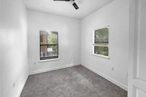 Touwnhouse à vendre à Orlando, Floride: 4 chambres, 211.82 m2 № 2210150 - photo 11