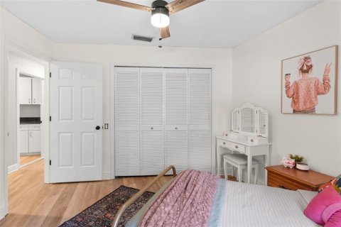 House in Plant City, Florida 4 bedrooms, 243.22 sq.m. № 1869672 - photo 23