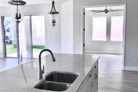Casa en venta en Tampa, Florida, 4 dormitorios, 304.44 m2 № 2103576 - foto 21