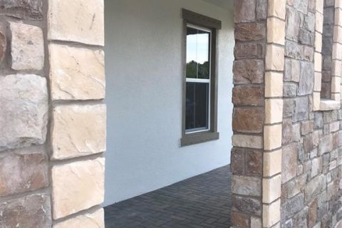 Casa en venta en Tampa, Florida, 4 dormitorios, 304.44 m2 № 2103576 - foto 2