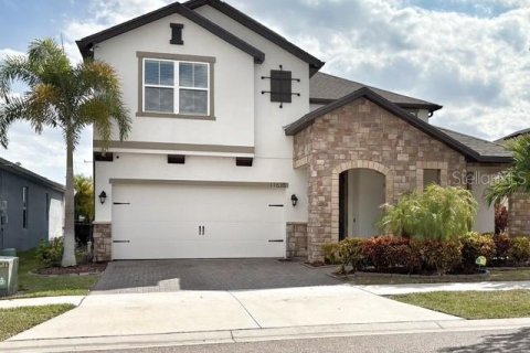 Casa en venta en Tampa, Florida, 4 dormitorios, 304.44 m2 № 2103576 - foto 1