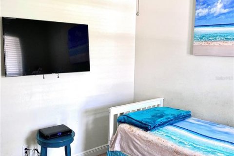 Casa en venta en Tampa, Florida, 4 dormitorios, 304.44 m2 № 2103576 - foto 12