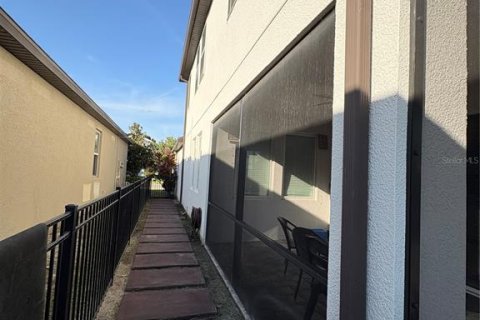 Casa en venta en Tampa, Florida, 4 dormitorios, 304.44 m2 № 2103576 - foto 6