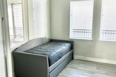 Casa en venta en Tampa, Florida, 4 dormitorios, 304.44 m2 № 2103576 - foto 16