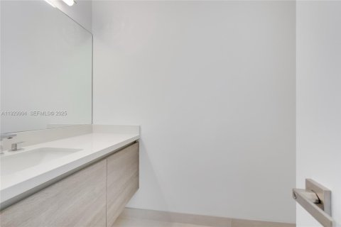 Villa ou maison à vendre à Weston, Floride: 5 chambres, 353.96 m2 № 1989381 - photo 29