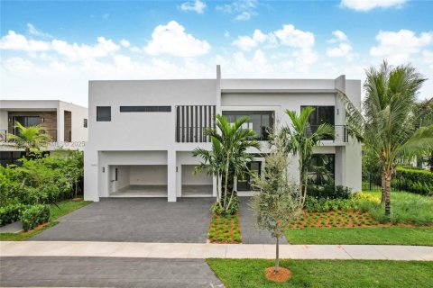 Villa ou maison à vendre à Weston, Floride: 5 chambres, 353.96 m2 № 1989381 - photo 2