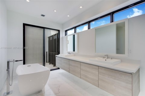 Villa ou maison à vendre à Weston, Floride: 5 chambres, 353.96 m2 № 1989381 - photo 17