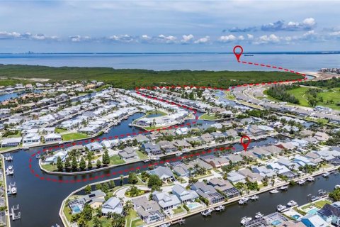 Villa ou maison à vendre à Apollo Beach, Floride: 3 chambres, 261.52 m2 № 1826763 - photo 2