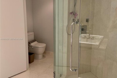 Condominio en venta en North Miami Beach, Florida, 2 dormitorios, 182.27 m2 № 2055500 - foto 16