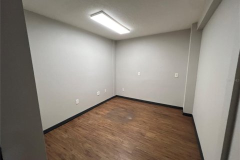 Propiedad comercial en venta en Tampa, Florida, 177.72 m2 № 1825158 - foto 17